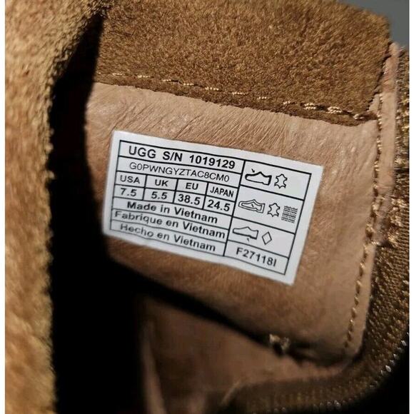 UGG Australia Reid Ankle Boot Tan Suede Bootie Moccasins Shoes Sz 7.5 - Picture 11 of 11